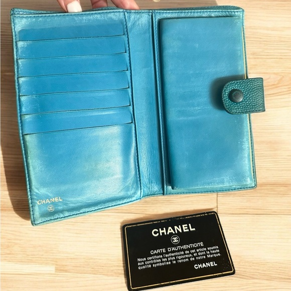 Chanel Caviar Kiss-lock Long Wallet - Picture 3 of 6